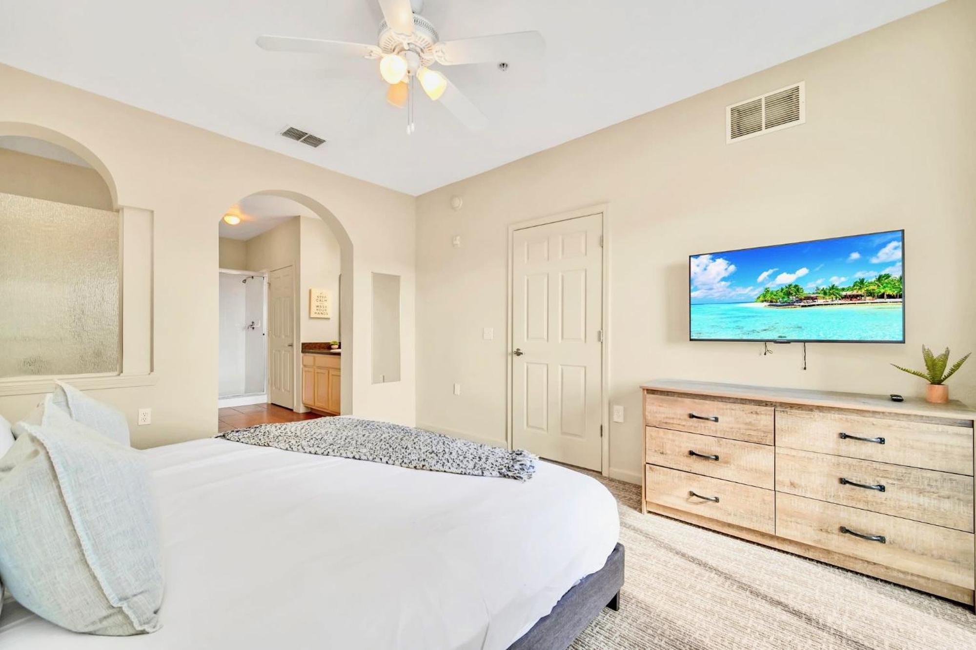 2Br Condo With Hot Tub And Pool, Near Disney! ออร์ลันโด ภายนอก รูปภาพ