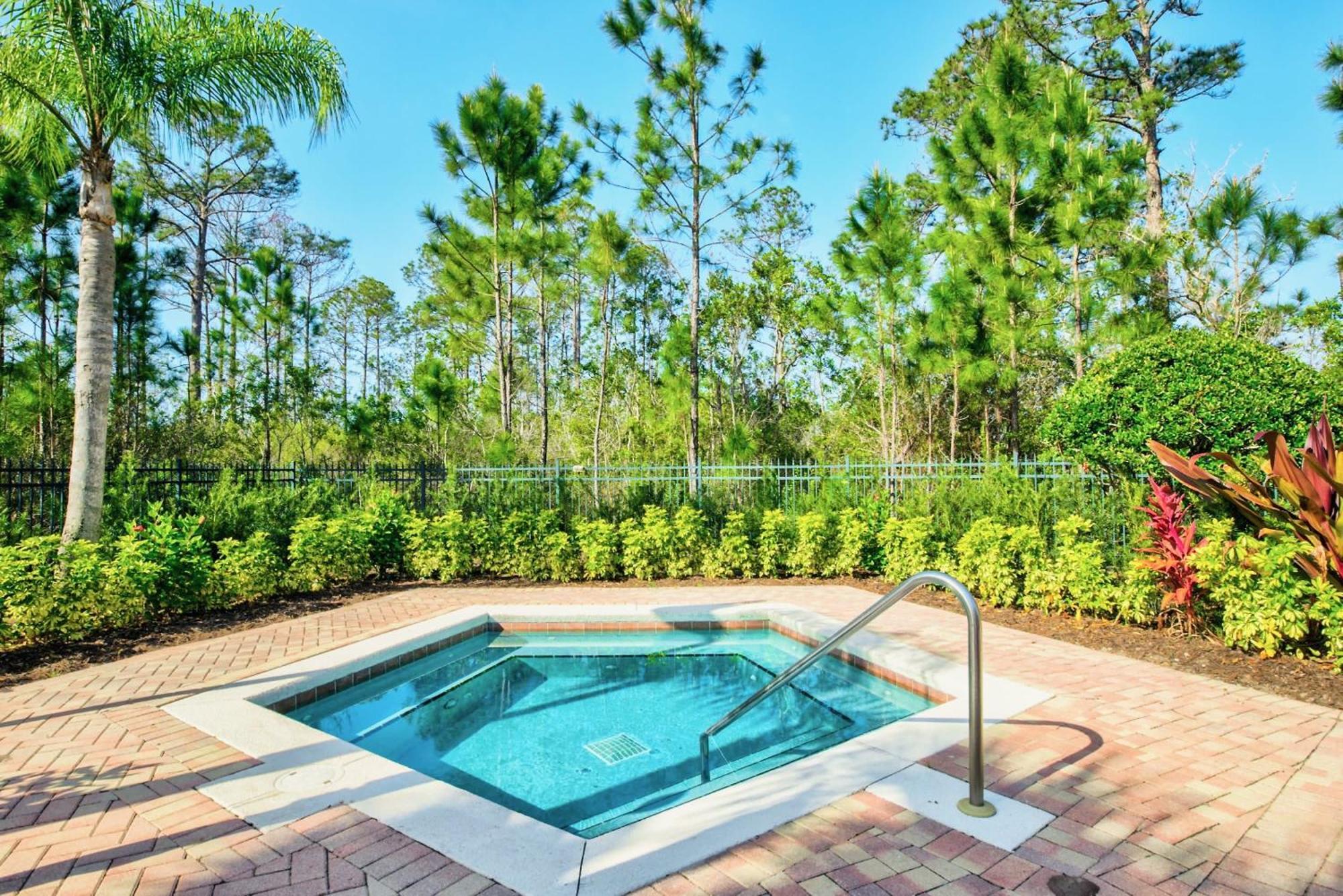 2Br Condo With Hot Tub And Pool, Near Disney! ออร์ลันโด ภายนอก รูปภาพ