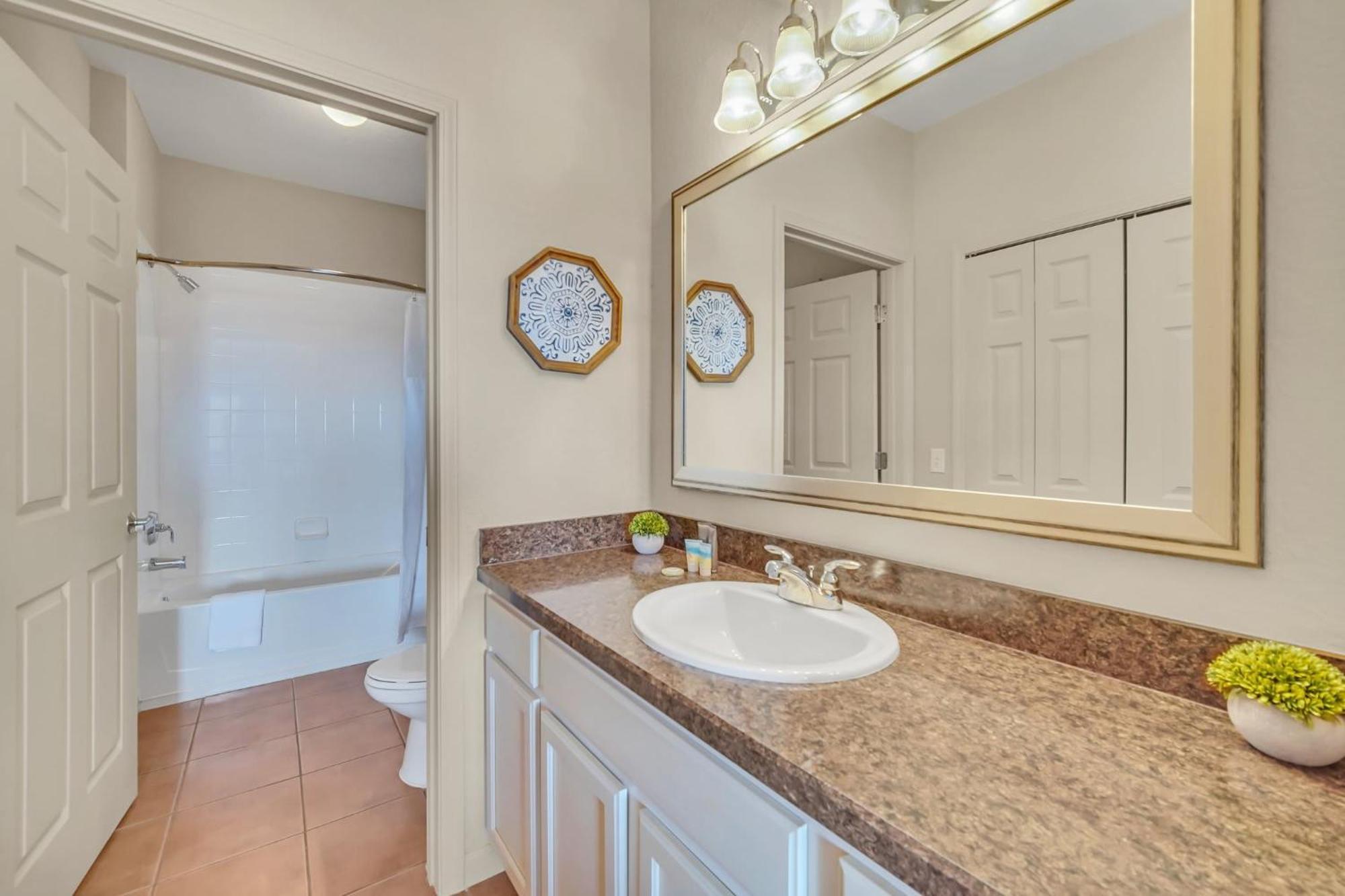2Br Condo With Hot Tub And Pool, Near Disney! ออร์ลันโด ภายนอก รูปภาพ